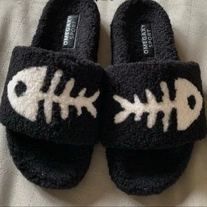 Fluffy women slippers